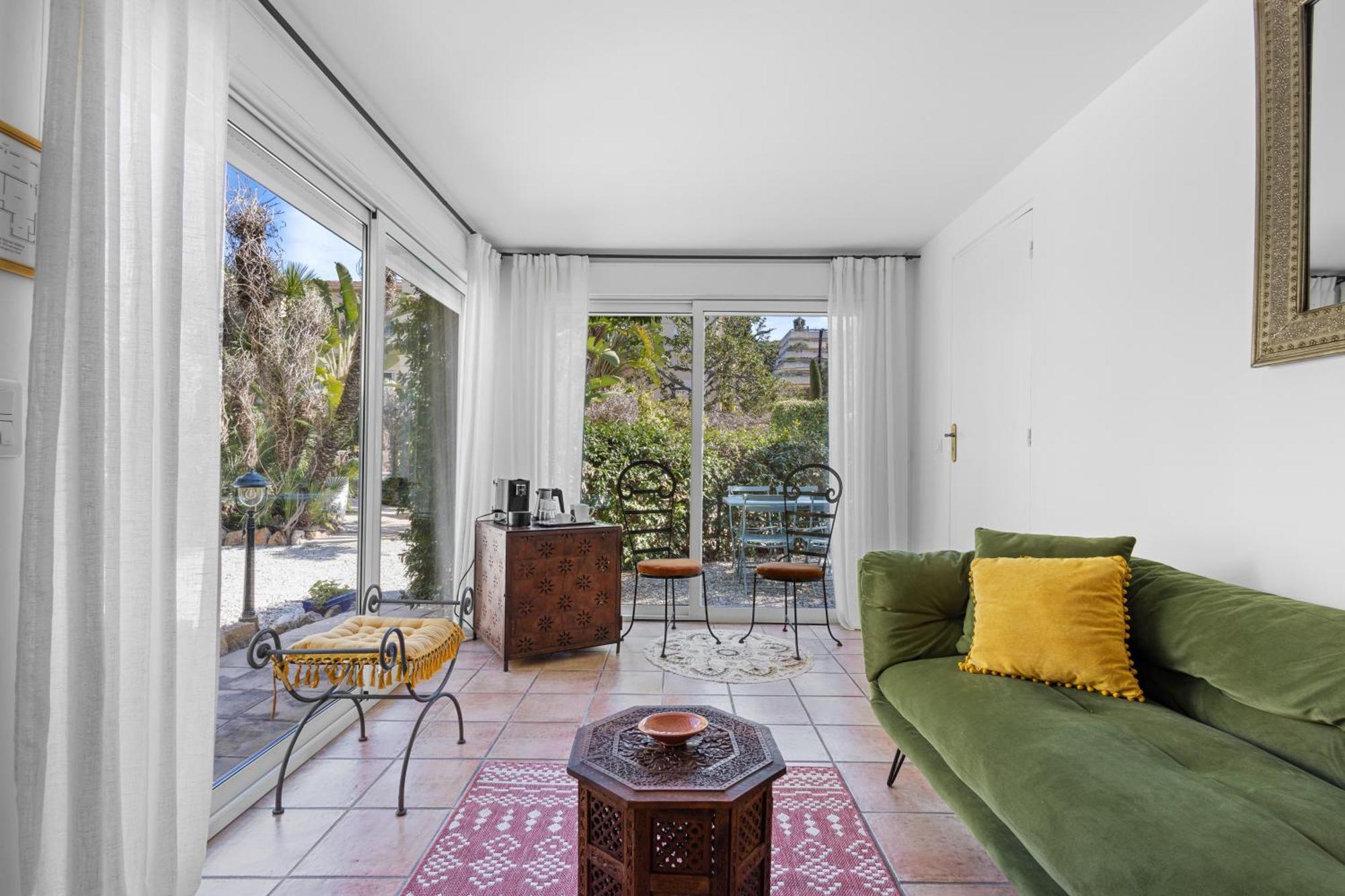 Hotel La Villa Sainte Valerie Adults Only Juan-les-Pins Dış mekan fotoğraf