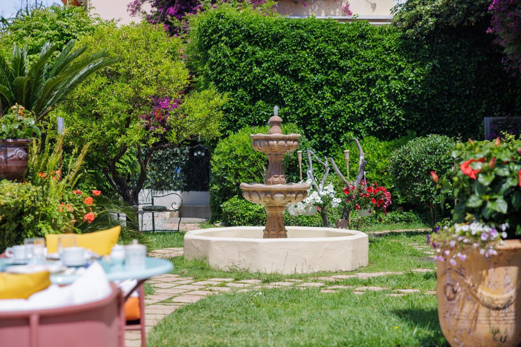 Hotel La Villa Sainte Valerie Adults Only Juan-les-Pins Dış mekan fotoğraf